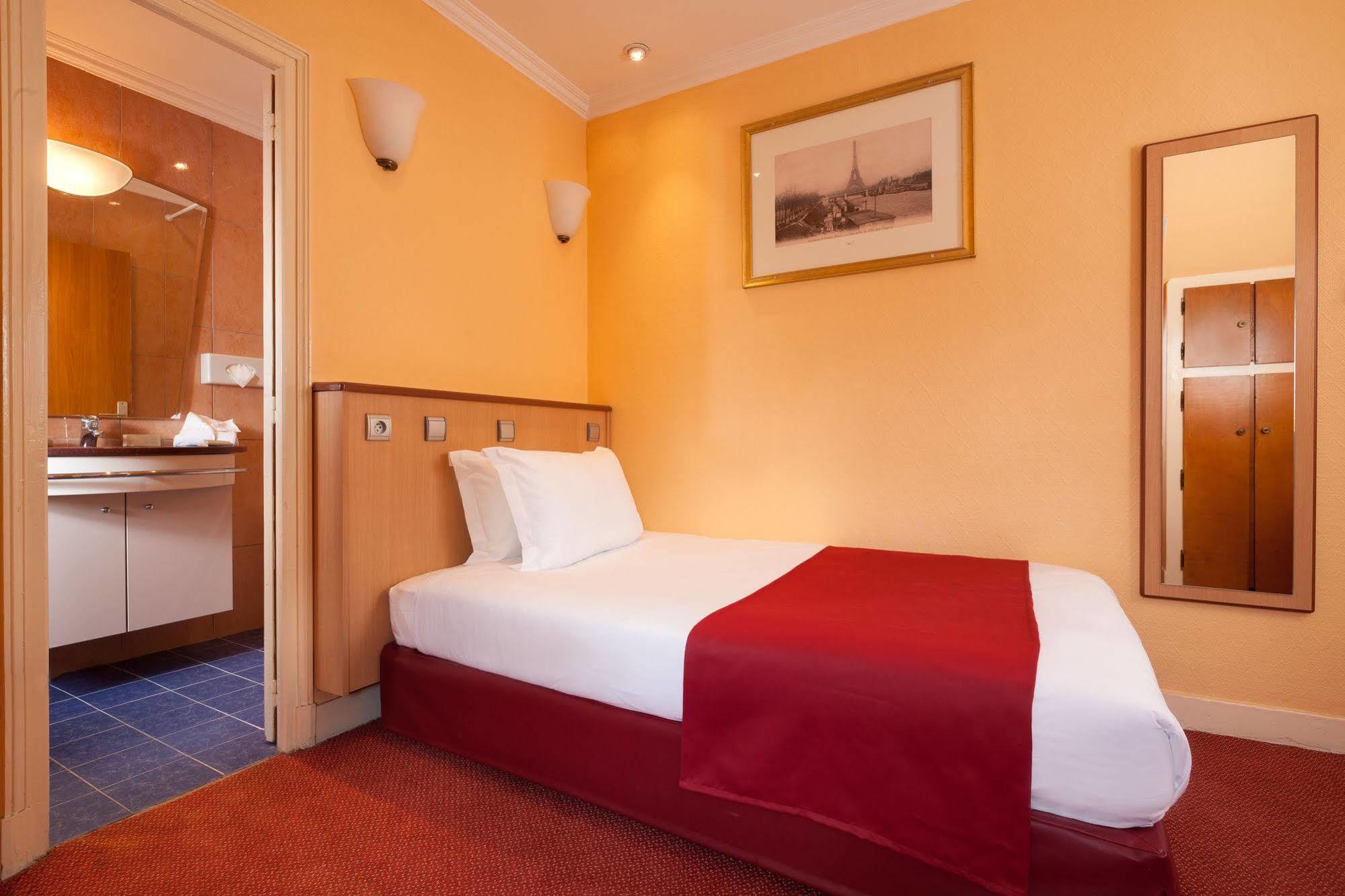 Grand Hotel Amelot Paris Eksteriør billede